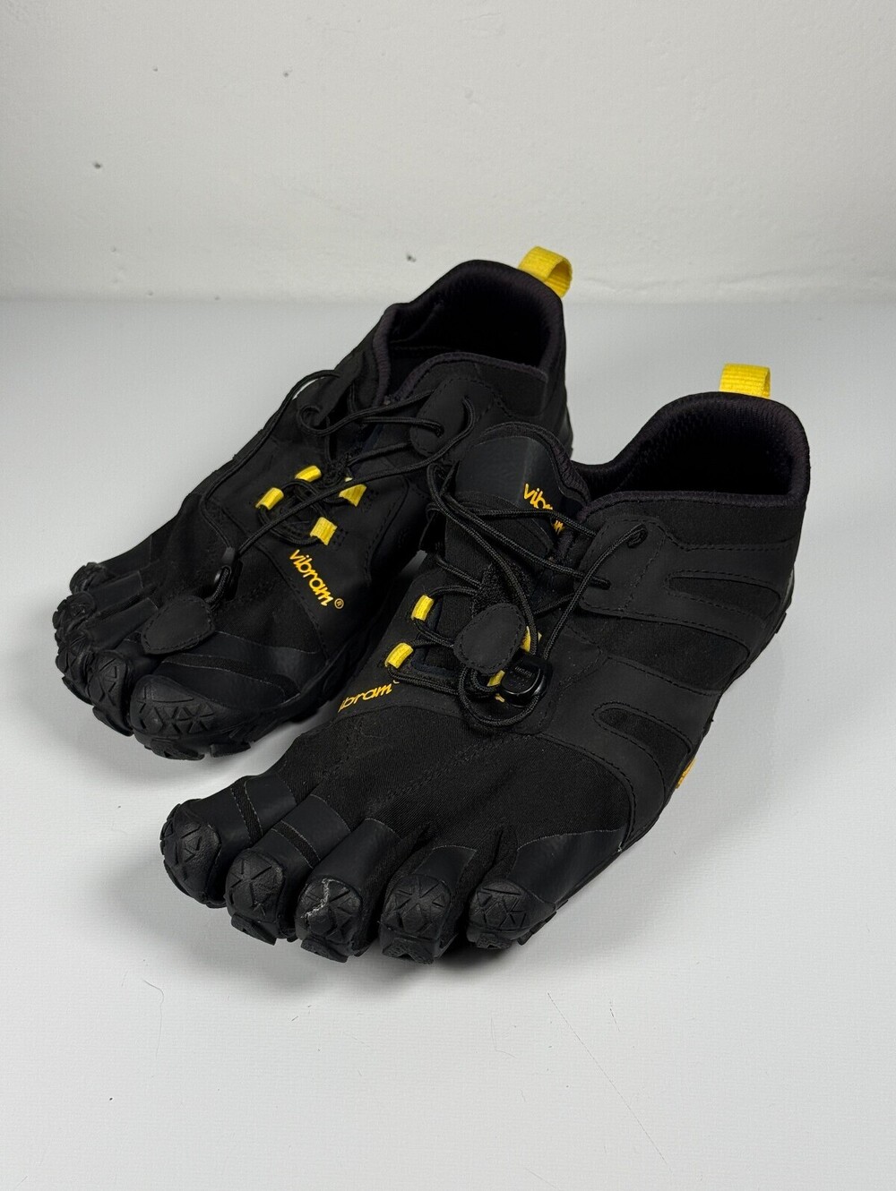 Vibram V-Trail FiveFingers Womens Shoes EU 40/ US 8-8.5 Black Yellow 19M7601